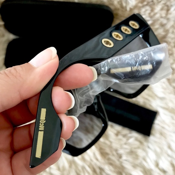 MCQ by Alexander McQueen - Picture 5 of 7